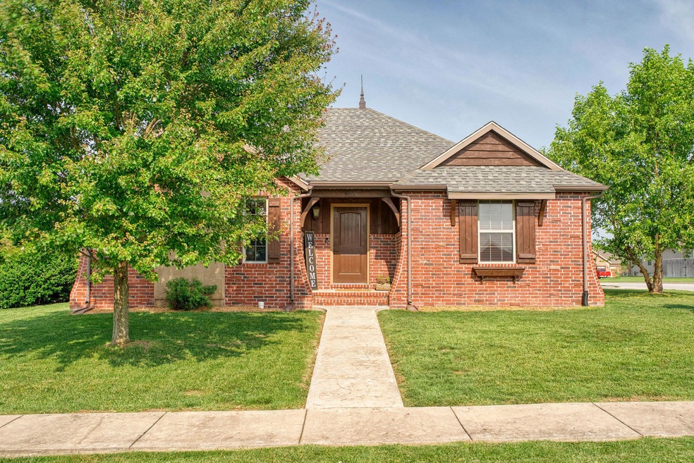 653 N Rockingham Ave, Nixa, MO 65714 - photo 1