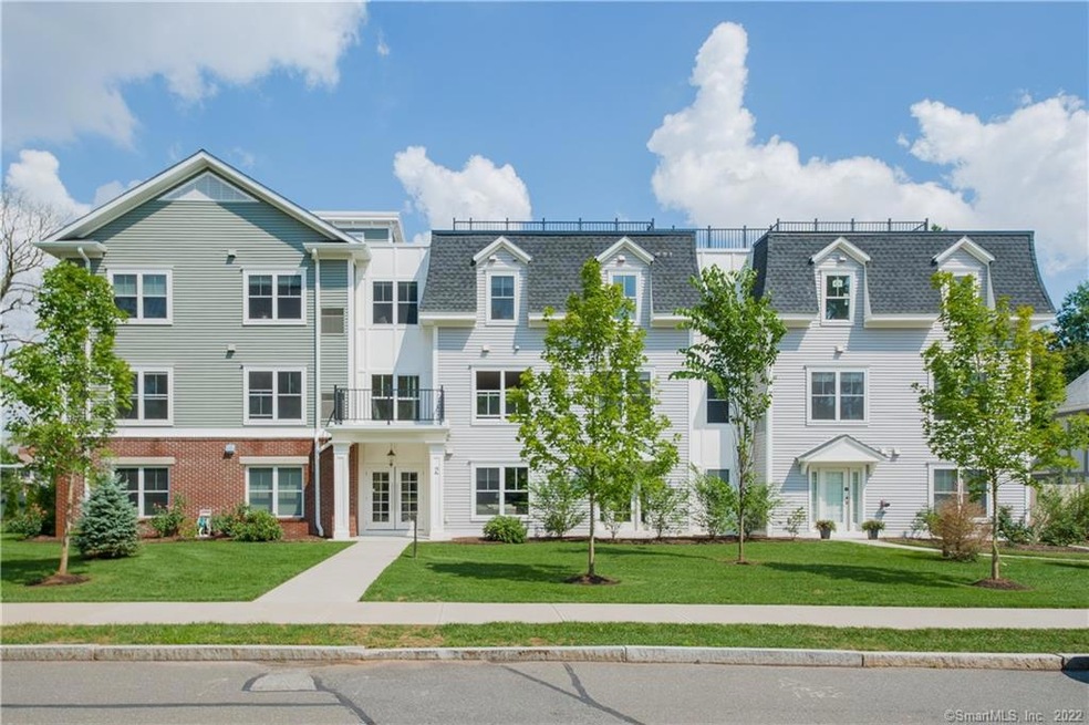 2 Bishop Rd unit 204, West Hartford, CT 06119 - photo 1