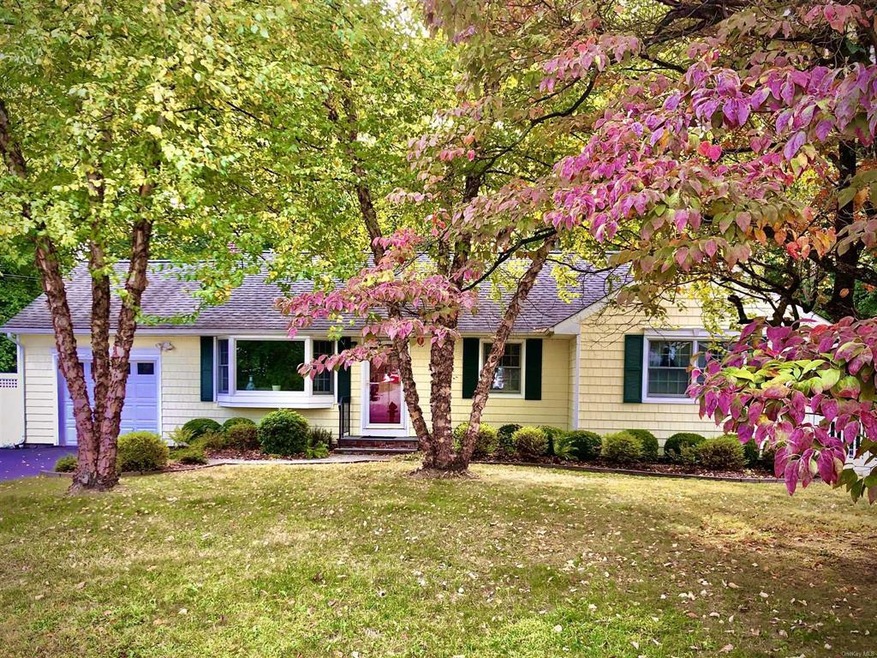 31 Wasson Dr, Poughkeepsie, NY 12603 - photo 1