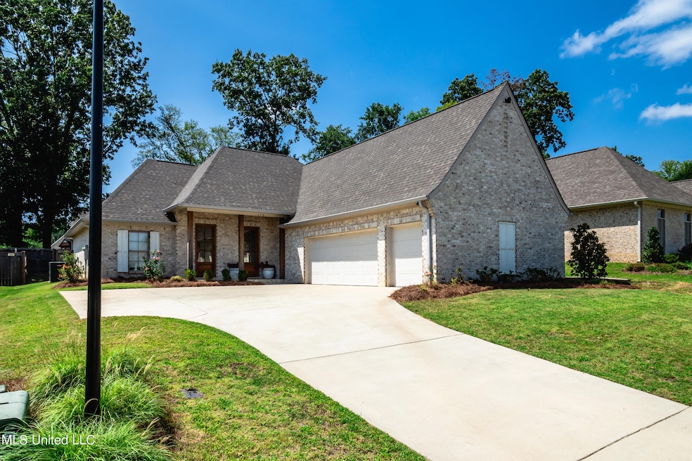 110 Shore View Dr, Madison, MS 39110 - photo 1