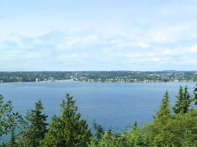 7800 W Mercer Way, Mercer Island, WA 98040 - photo 1