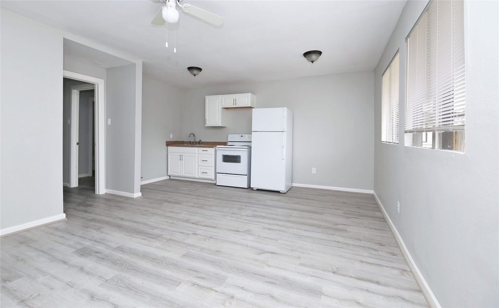 6910 Weston St unit 1, Houston, TX 77021 - photo 1