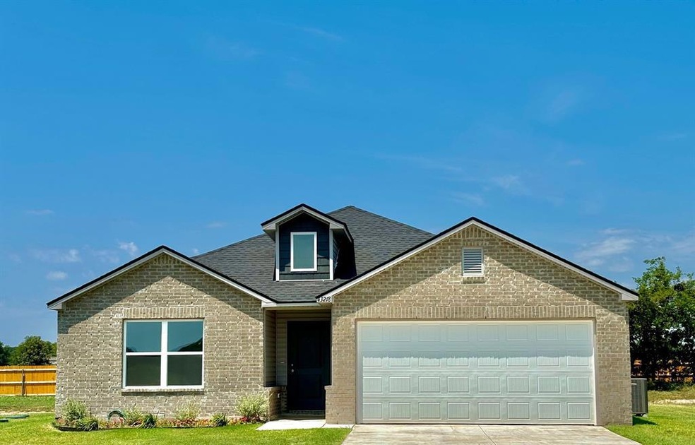 43218 Prairie Ranch Rd, Shawnee, OK 74804 - photo 1