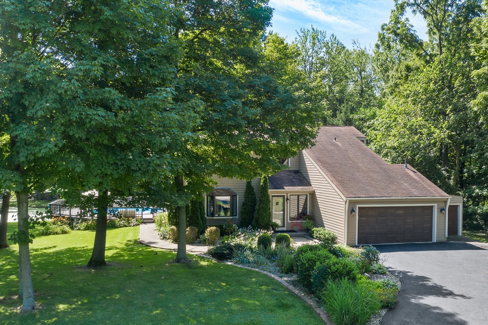 8 Gunflint Ct, Oswego, IL 60543 - photo 1