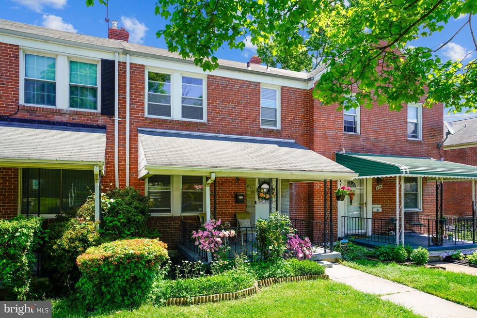 811 N Chapel Gate Ln, Baltimore, MD 21229 - photo 1