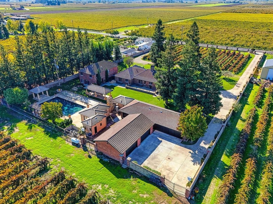 14700 N Locust Tree Rd, Lodi, CA 95240 - photo 1