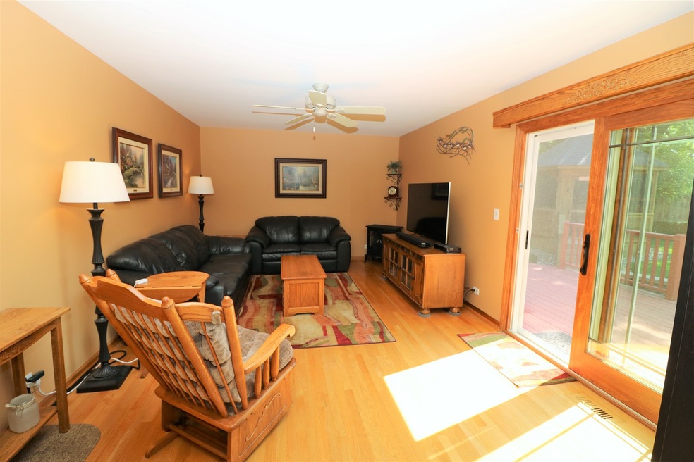 613 Sandpiper Ct, Algonquin, IL 60102 - photo 1