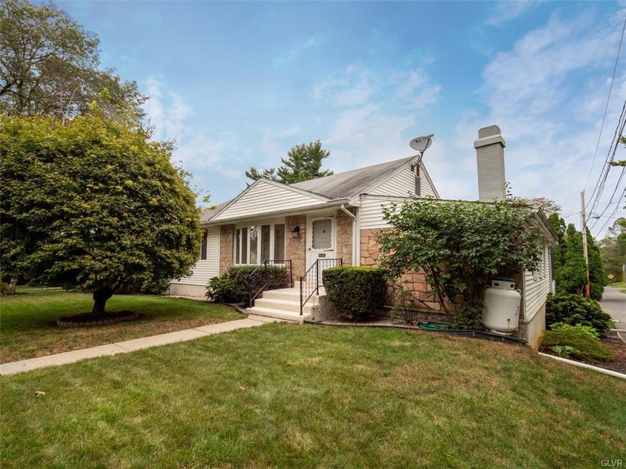 Front view of home