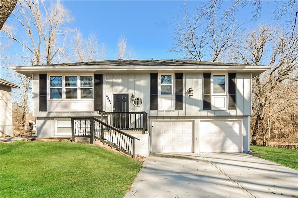 6632 E 134th St, Grandview, MO 64030 - photo 1