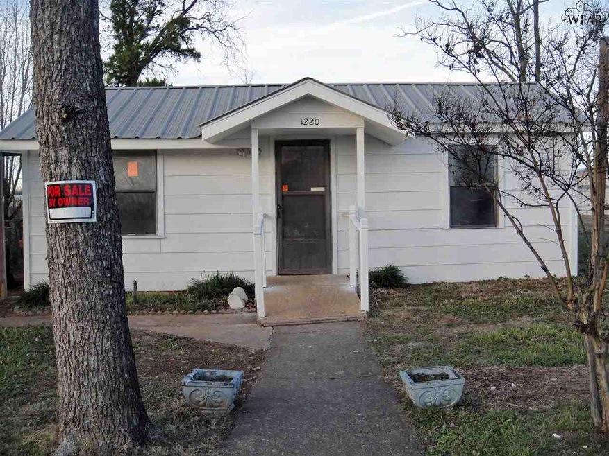 1220 31st St, Wichita Falls, TX 76302 - photo 1