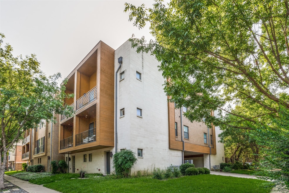 3930 Bowser Ave unit 5, Dallas, TX 75219 - photo 1