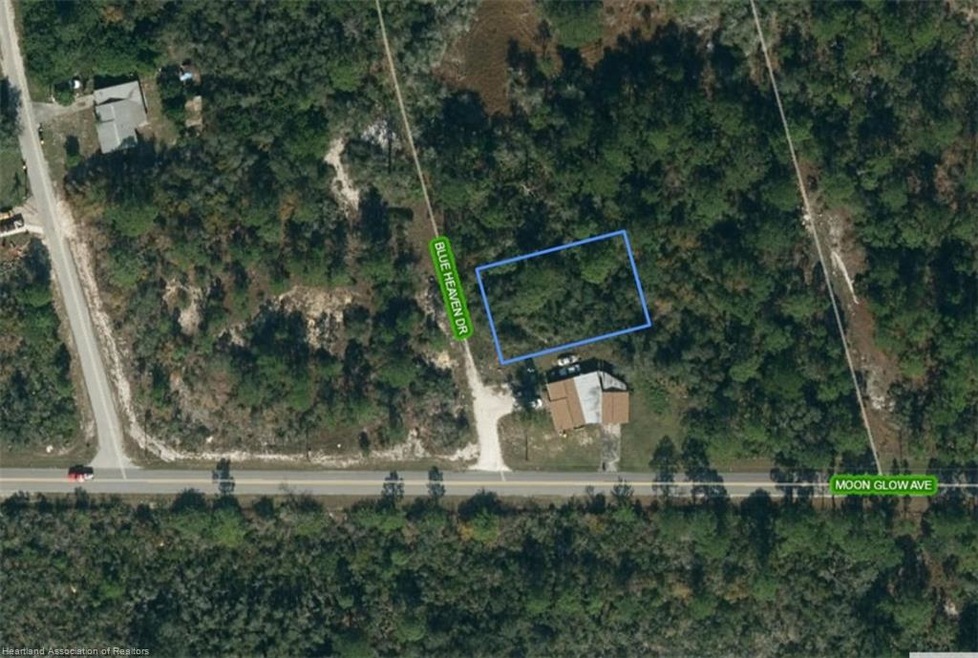 205 Blue Heaven Dr, Lake Placid, FL 33852 - photo 1