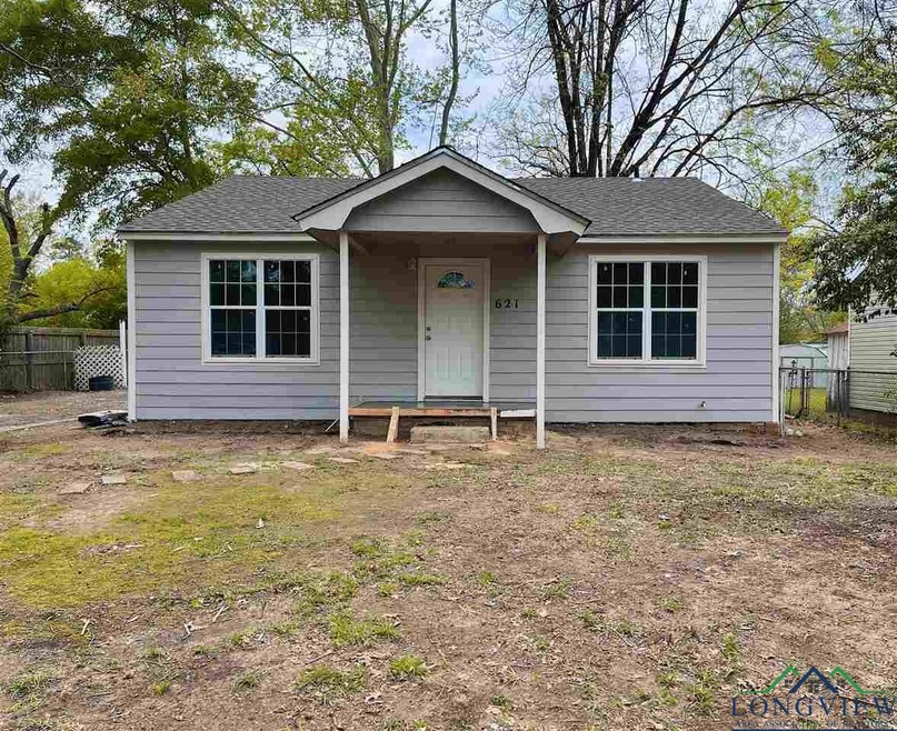 621 Layton St, Kilgore, TX 75662 - photo 1