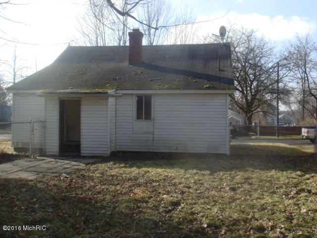 1003 N 6th St, Niles, MI 49120 - photo 1