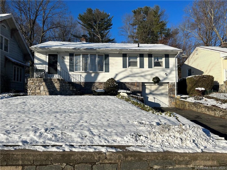 180 Oronoke Rd, Waterbury, CT 06708 - photo 1