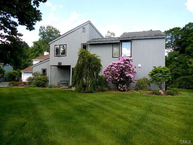 23 Lantern Cir, Stamford, CT 06905 - photo 1