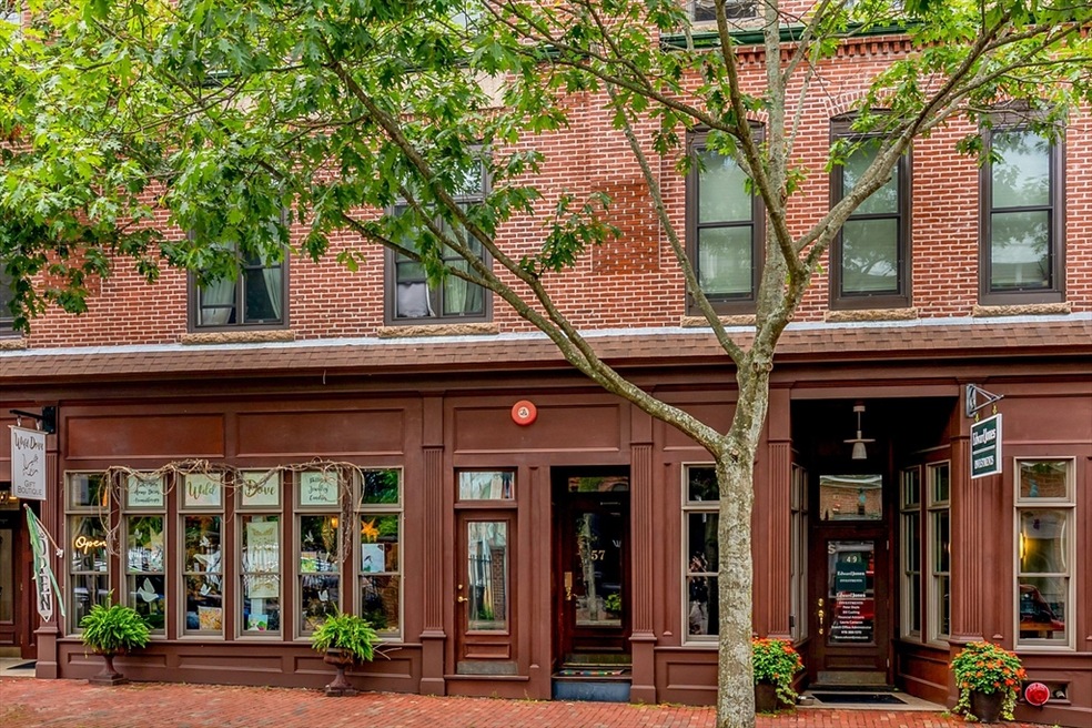 Sold $380,000 • Co-Listing Agent