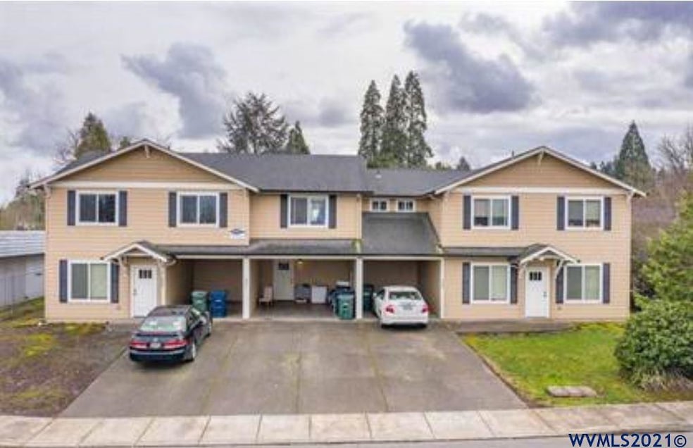 Sold $700,000 • Co-Listing Agent