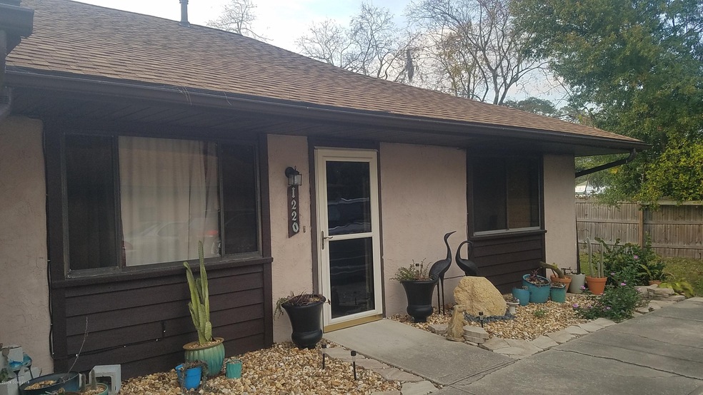 1220 Shady Pines Ln, Titusville, FL 32796 - photo 1