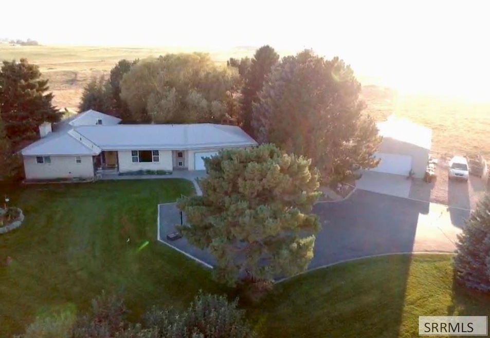 119 W 600 N, Blackfoot, ID 83221 - photo 1