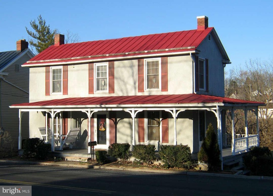 395 N Massanutten St, Strasburg, VA 22657 - photo 1