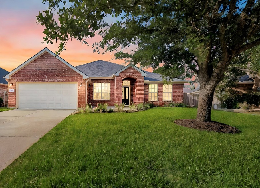 Beautiful home situated on a quiet street in the sought after community of Firethorne zoned to Katy ISD. Lush landscaping, well manicured lawn.