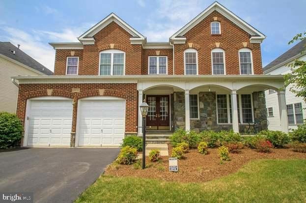 42113 Porch Light Dr, Aldie, VA 20105 - photo 1