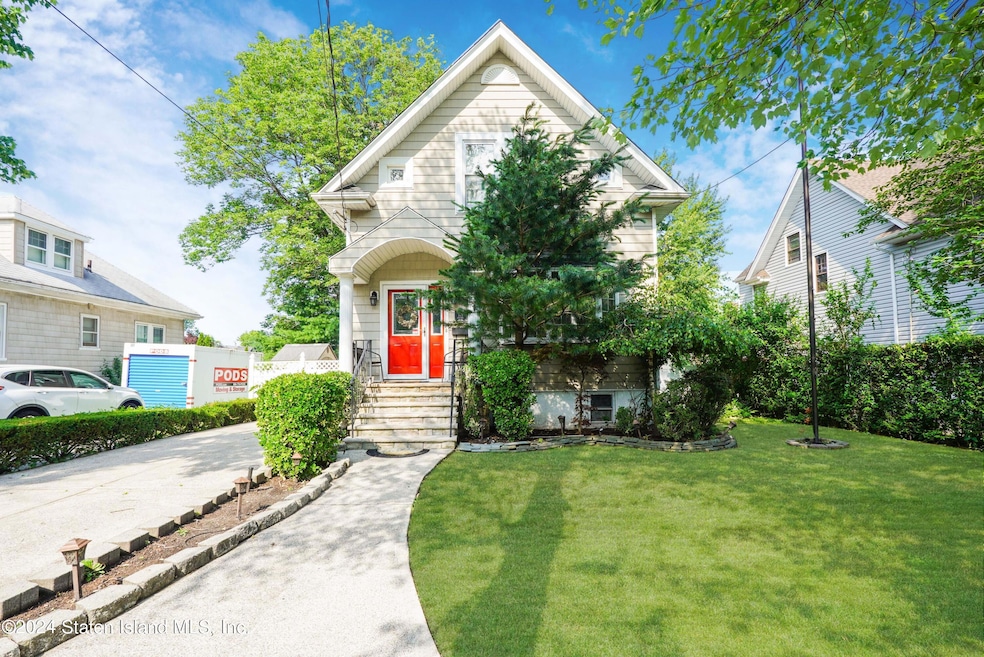 179 Barclay Ave, Staten Island, NY 10312 - photo 1