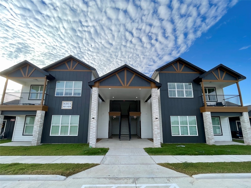 For Rent $1,015/month