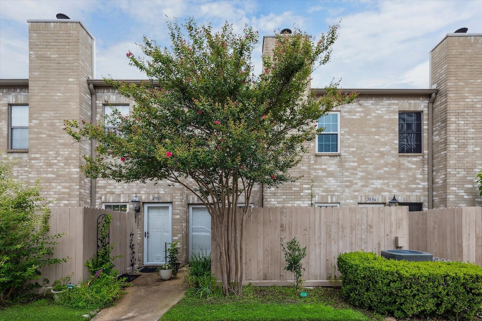 2898 Holly Hall St unit 2898, Houston, TX 77054 - photo 1