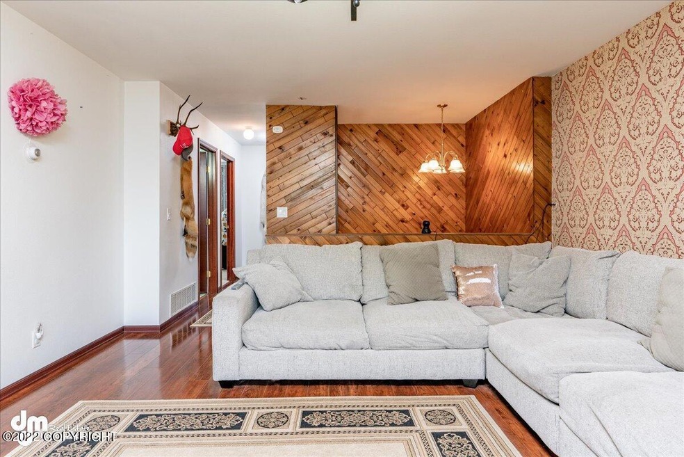 03-Living Room_MAX3859-Edit