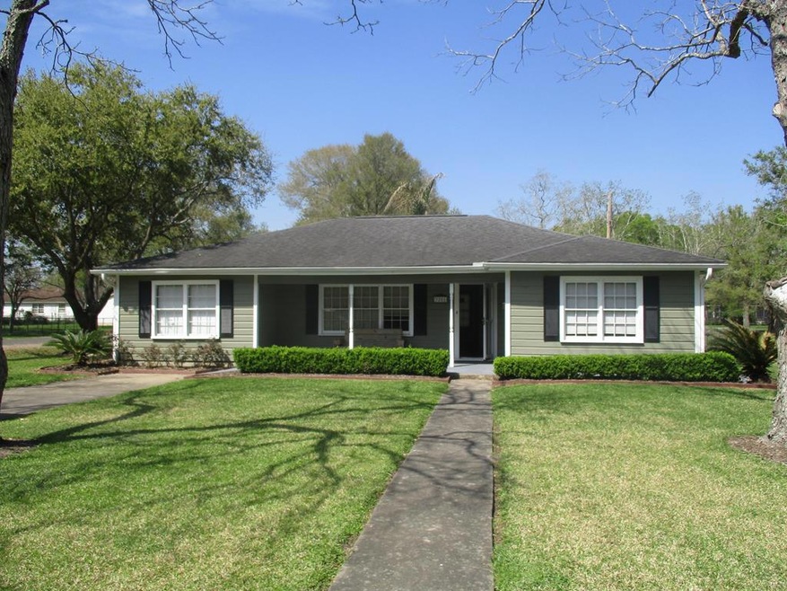 3201 15th St, Bay City, TX 77414 - photo 1