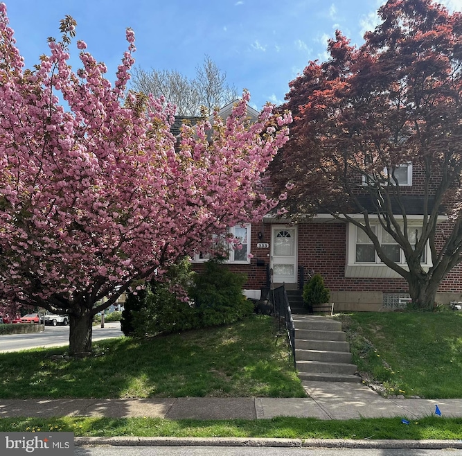 333 N Scott Ave, Glenolden, PA 19036 - photo 1