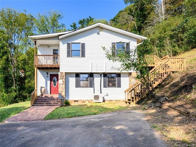 Welcome to 298 Roberts Hill Road in beautiful Mars