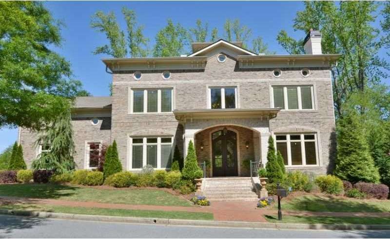 Exterior Front. Spectacular Classic beauty  in Ell