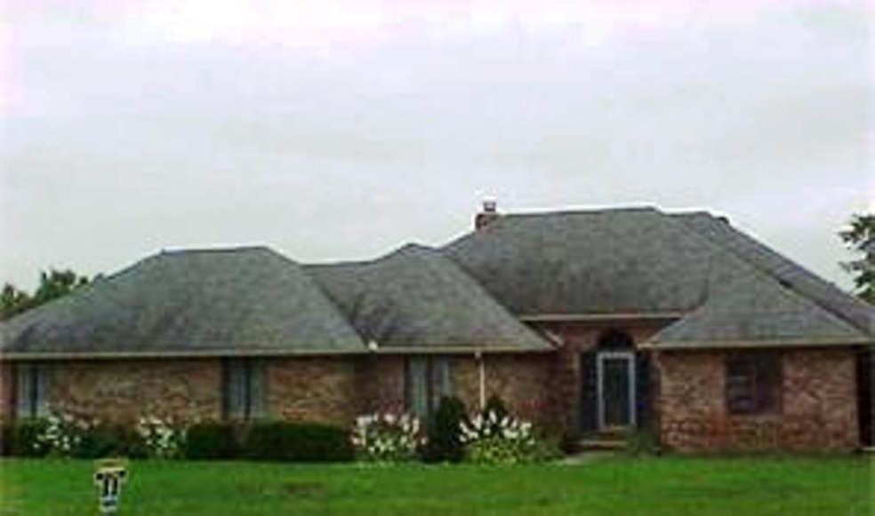 3729 Brighton Ln, Anderson, IN 46012 - photo 1