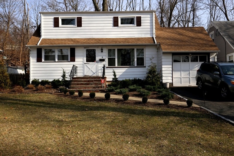 6 Seaman Rd, West Orange, NJ 07052 - photo 1