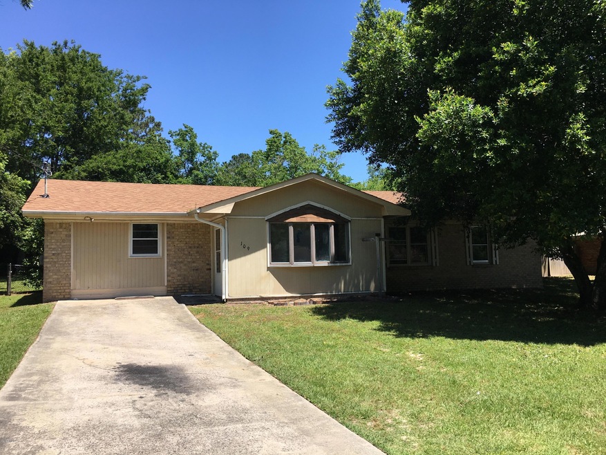 109 Weaver Road