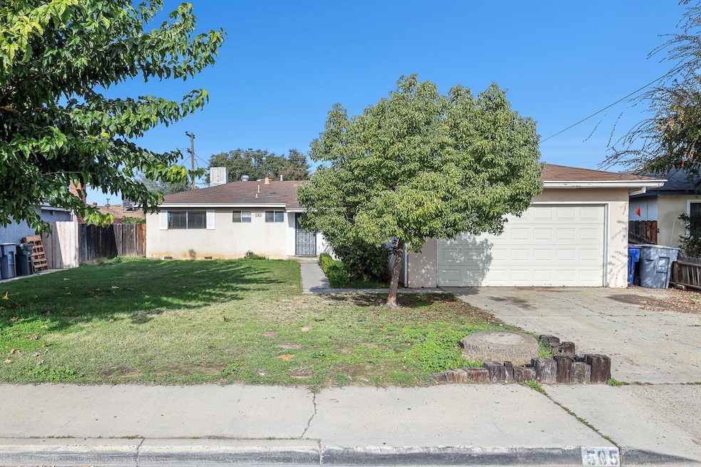 505 W Pico Ave, Clovis, CA 93612 - photo 1