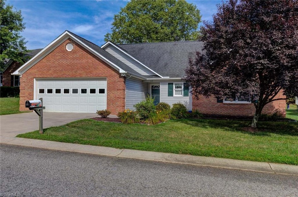 619 Hidden Creek Cir, Salisbury, NC 28147 - photo 1