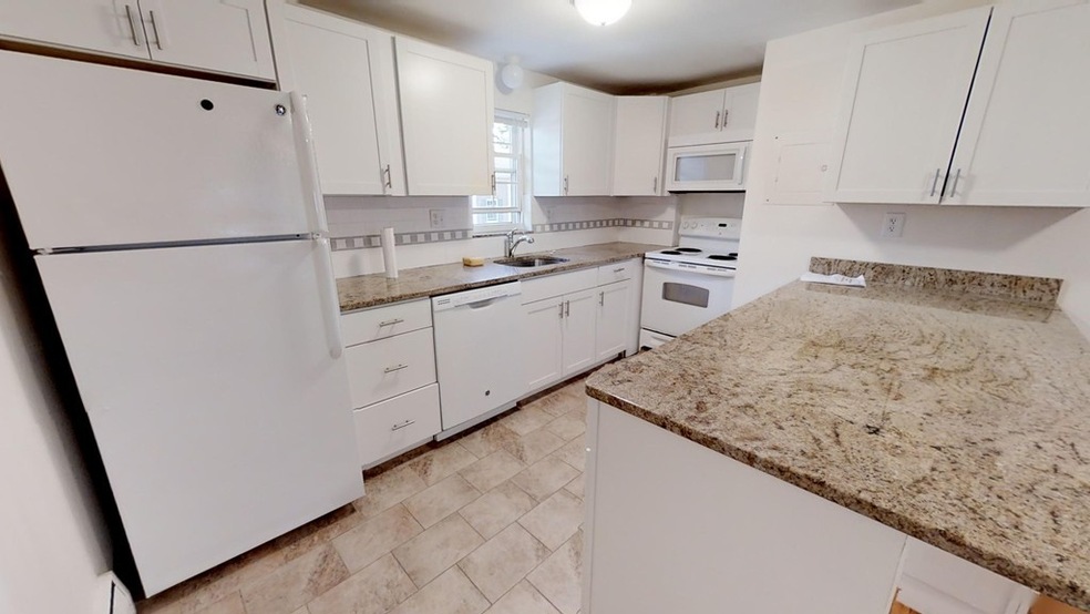 27 Arlington Rd unit 6, Woburn, MA 01801 - photo 1