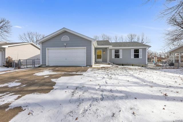 WELCOME HOME to 6 S. Perry Circle, O'Fallon.