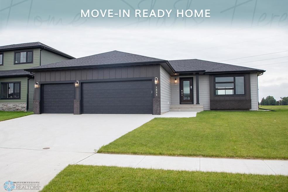 1455 66th Ave S, Fargo, ND 58104 - photo 1