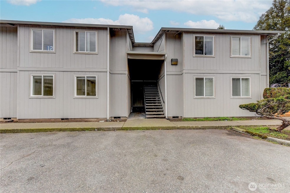 Maple Lane Court unit B1, Kent, WA 98030 - photo 1