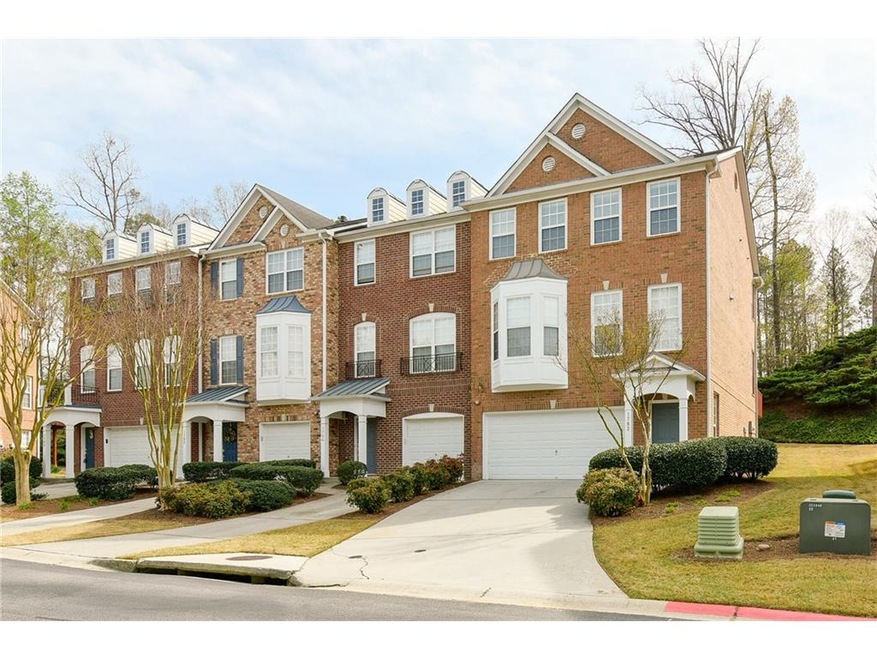 1782 Highlands View, Smyrna - End unit townhome wi