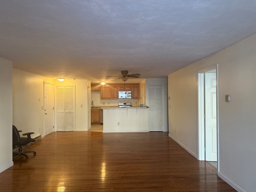 11 Gibbs St unit 28, Worcester, MA 01607 - photo 1