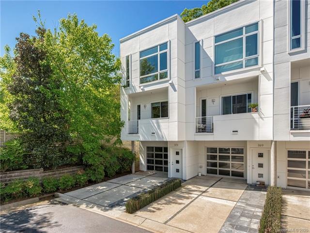 Here's a unique opportunity to own an end unit wit