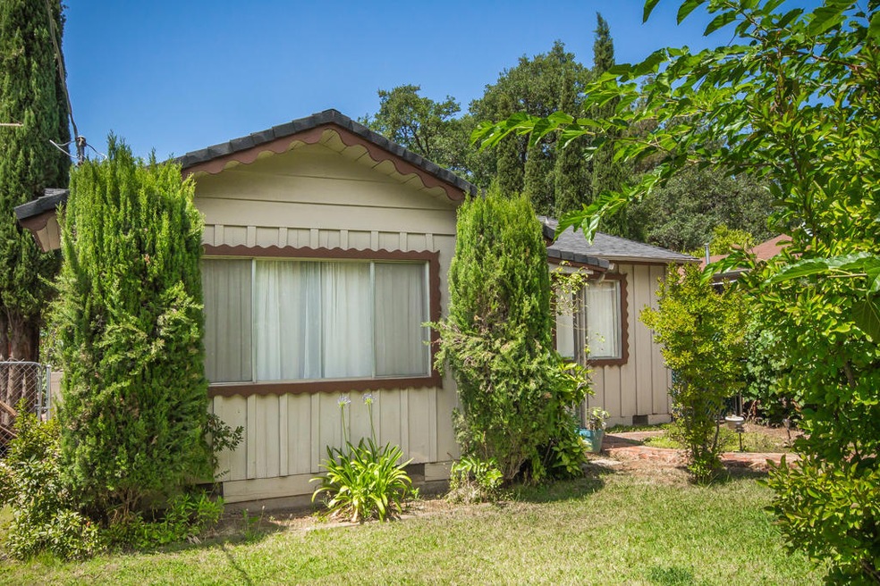 2644 Reservoir Ln, Redding, CA 96002 - photo 1