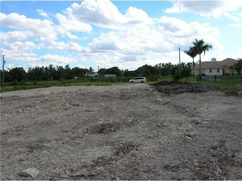 17007 SW 64th Ct, Southwest Ranches, FL 33331 - photo 1