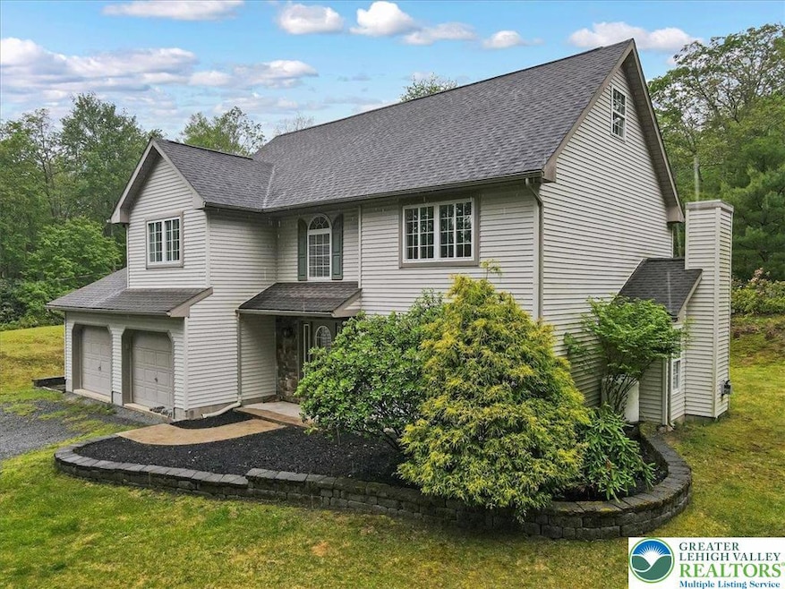 79 Delaware Dr, Jim Thorpe, PA 18229 - photo 1